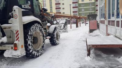 Рязанцам напомнили, куда следует жаловаться на качество уборки дворов от снега