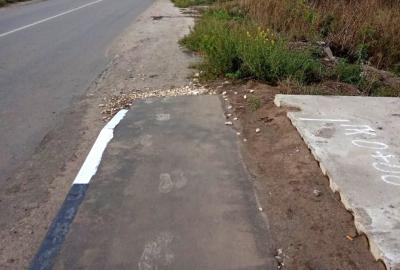 Рязанка пожаловалась на отсутствие тротуара в Дягилево