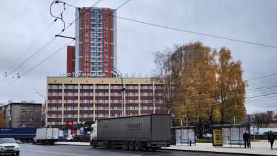 С гостиницы «Ловеч» в Рязани снимают название