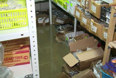 В Рязани прорвало канализацию в магазине сантехники