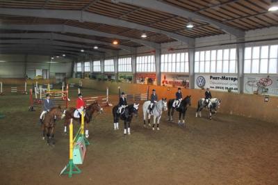 Рязанцы борются за кубок губернатора Ивановской области по конному спорту