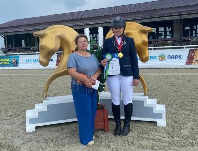 Рязанка завоевала медали Международных физкультурных соревнований по конному спорту