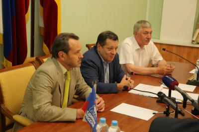 Андрей Макаров пообщался с депутатами Рязоблдумы