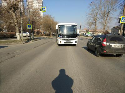 На Касимовском шоссе маршрутка сбила женщину на пешеходном переходе
