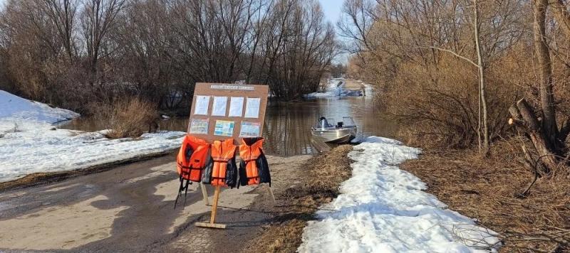 Из-за половодья под Спасском затопило мост через Истью