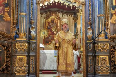 Митрополит Марк совершил вечернее богослужение в храме Будапешта