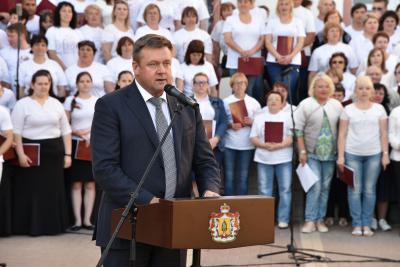 Николай Любимов открыл выступление тысячного хора в Рязани