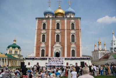 В Рязанском кремле спел Тысячный хор области