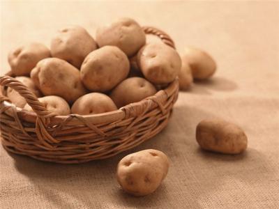 В Рязанской области начали убирать молодой картофель