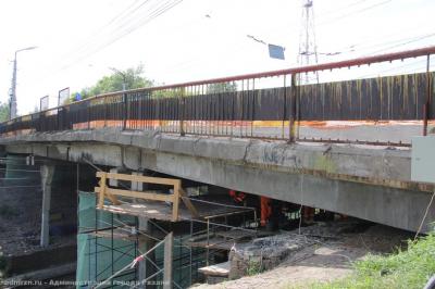 Внесены изменения в схему движения транспорта на время ремонта путепровода на улице Есенина