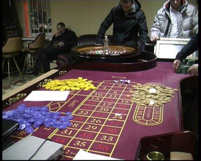 Чтобы закрыть подпольное казино, рязанским полицейским пришлось разыграть спектакль