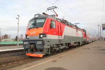 Первый в России двухэтажный поезд совершил первую остановку в Рязани