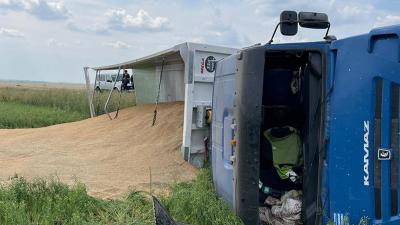 Близ Пронска опрокинулся «Камаз» с зерном