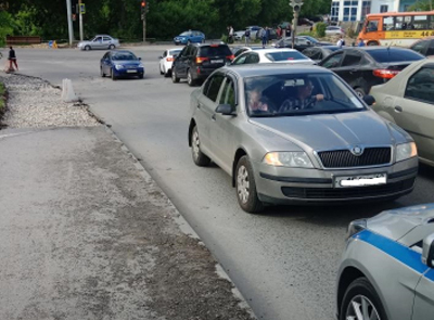 На улице Тимуровцев подросток угодил под колёса иномарки