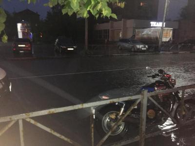 На улице Грибоедова байкер сбил пешехода