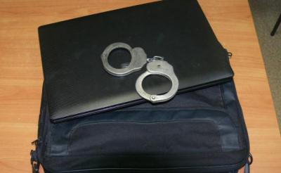В Рязани поймали женщину, укравшую у соседки ноутбук