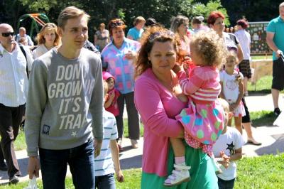 Рязанцы отпраздновали День любви, семьи и верности в парке Скобелева