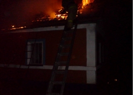 На Михайловском шоссе в Рязани сгорел дачный дом