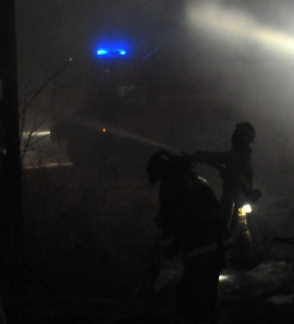 Пожар в Шиловском районе уничтожил дом и хозсарай