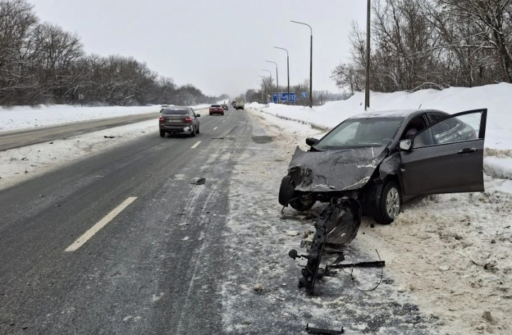 В Рыбновском районе пострадала водитель иномарки, столкнувшаяся с фурой