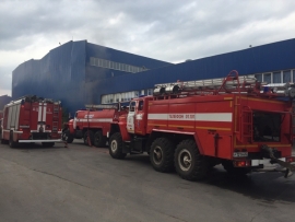 Горевший в Рязани склад тушили пять пожарных расчётов