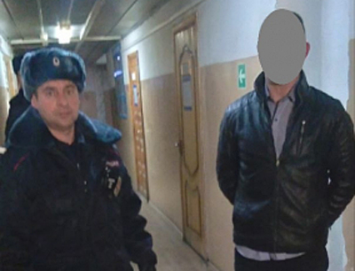 В Рязани задержали мужчину, угрожавшего посетителю магазина ножом