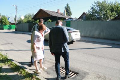 Елена Сорокина осмотрела люки в Рязани