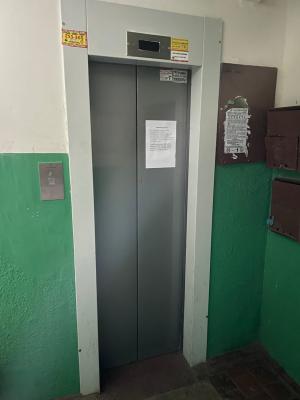 Жильцы дома в посёлке Строитель Рязани пожаловались на неработающий лифт