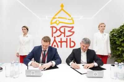 Игорь Маковский в рамках ПМЭФ провёл ряд встреч с главами регионов и подписал соглашения о сотрудничестве