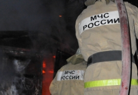 На улице Ситниковской в Рязани огонь не пощадил дачу