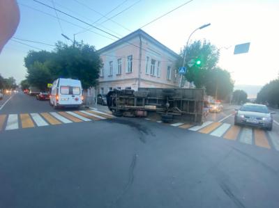 Появились подробности ДТП в центре Рязани, где опрокинулся грузовик
