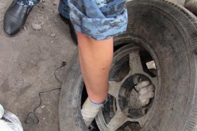 В рязанскую ИК-5 мобильники пытались провезти в запаске