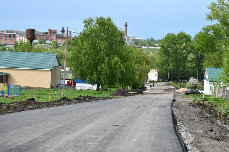 В посёлке Сотницыно Сасовского округа продолжают капитально чинить автодорогу
