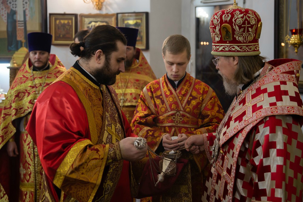 Екатерининский храм рязань расписание богослужений. Екатерининский храм Рязань. Клир Екатерининского храма Рязань. Церковь Святой Екатерины Рязань. ВКОНТАКТЕ Екатерининский храм Рязань.