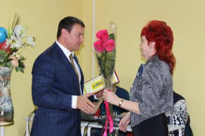 Владислав Фролов поздравил коллектив городской детской поликлиники №7 с 25-летием учреждения