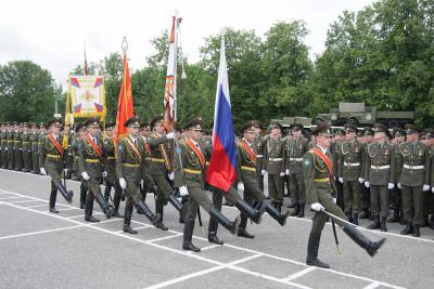 Рязанский военный автомобильный институт попрощался со знаменем