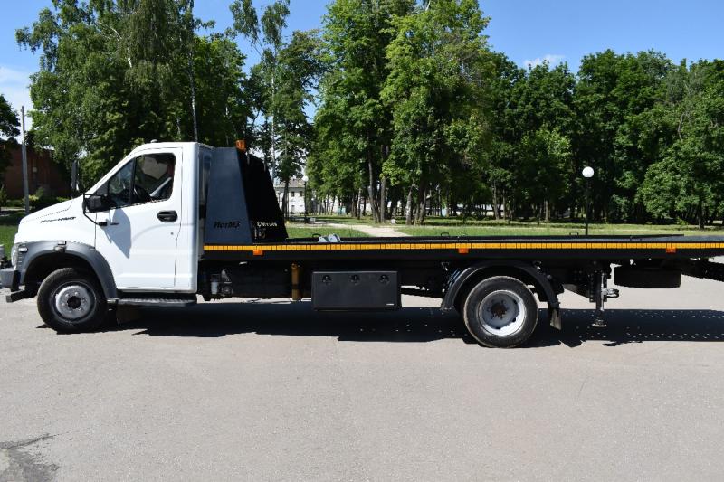 В Старожиловском округе наладили выпуск эвакуаторов