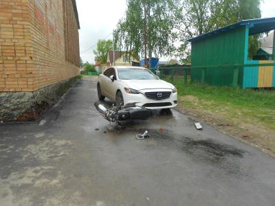 Юный мотоциклист столкнулся с автомобилем Mazda в Рязанском районе