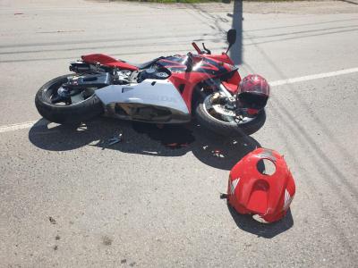 Под Рязанью иномарка не уступила мотоциклу, пострадал байкер