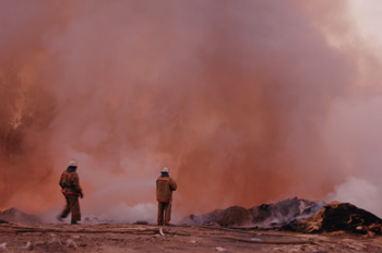 На свалке промышленных отходов в Рязани произошёл пожар