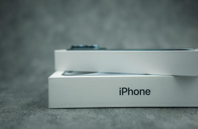 Т2 первым открыл предзаказ на iPhone 18
