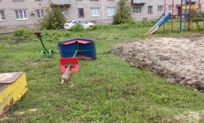 Рязанцы пожаловались на состояние детской площадки на улице Ленинского Комсомола