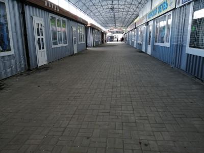 На рынке в Дашково-Песочне закрыли вещевые торговые точки
