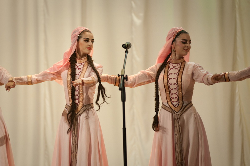 Абхазский национальный костюм женский