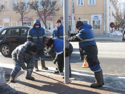 На пересечении улиц Ленина и Свободы Рязани ремонтируют светофор