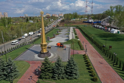 Глава «Россетей» Павел Ливинский проинспектировал возведение мемориального комплекса героям-энергетикам