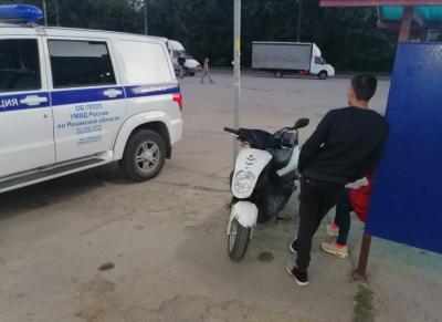 В Рязани полиция задержала скутериста без прав