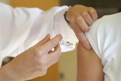 Прививки помогают рязанцам не болеть дифтерией, краснухой и столбняком