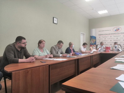 Рязоблизбирком заверил список кандидатов в депутаты на выборы в облдуму от «Яблока»