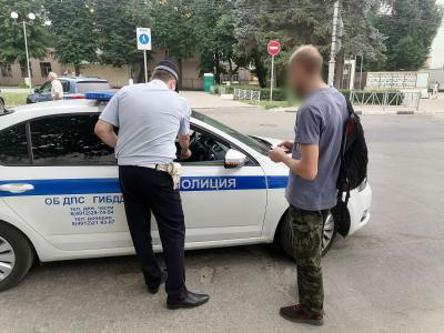 В центре Рязани полицейские задержали двух водителей без страховки
